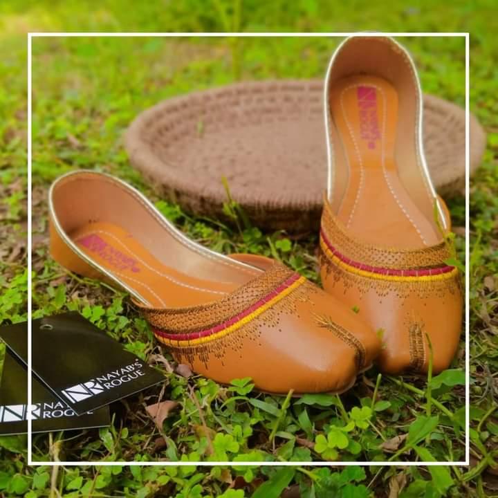 Handmade embroidered khussa | Gul-e-janan shoe collection - Nayab's Rogue