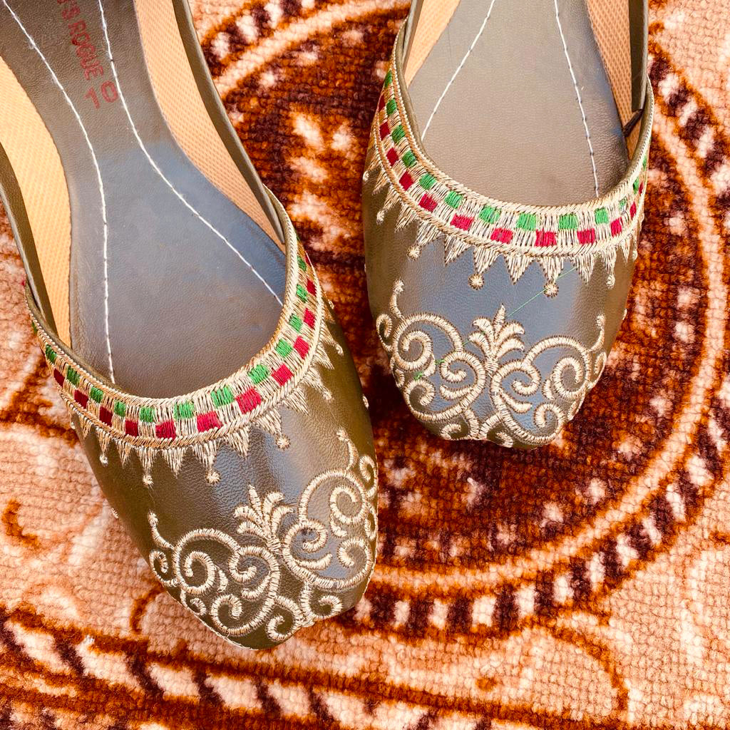 Fancy Khussa with Embroidery