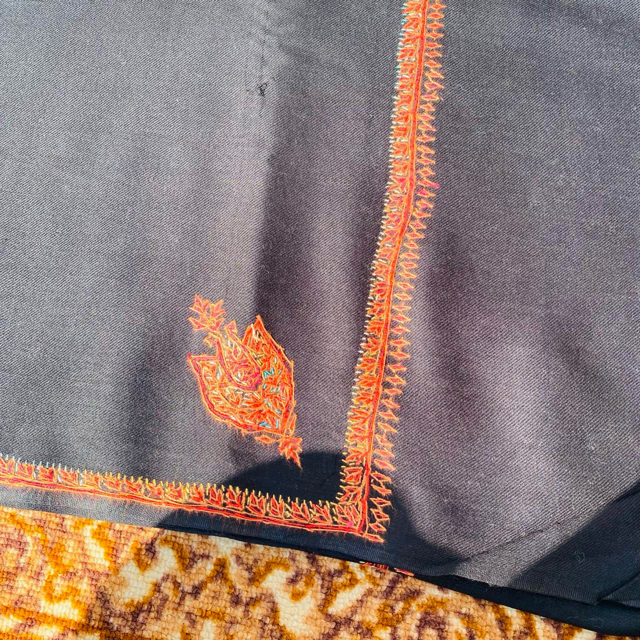 Wool Kashmiri Kangri Shawls for Ladies - Black