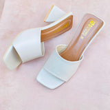 Soft Padded Sandal Heels Casual Shoes  (484805)