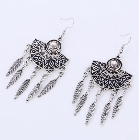 Trendy Ethnic Gypsy Vintage Drop Dangle Leaf Tassel Earrings For Women Jewelry Black Enamel Long Statement Fashion Earrings