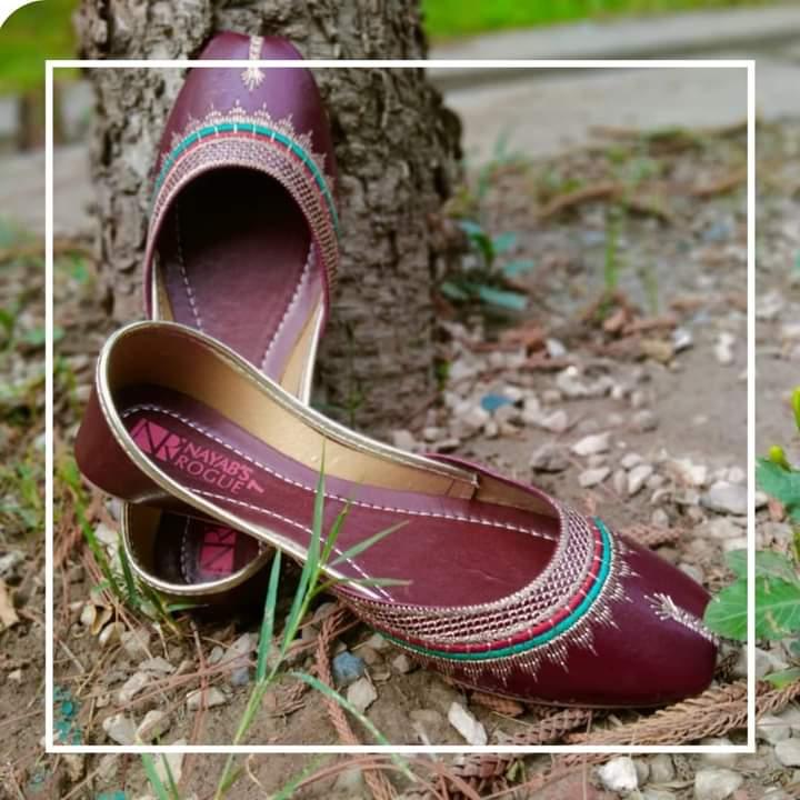 Handmade embroidered khussa | Gul-e-janan shoe collection - Nayab's Rogue