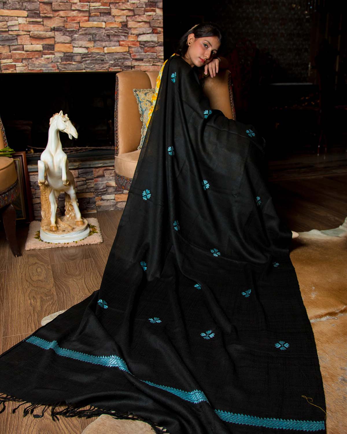 Buy Handmade Swati Wool Shawl – Pure Wool, Handwoven in Islampur